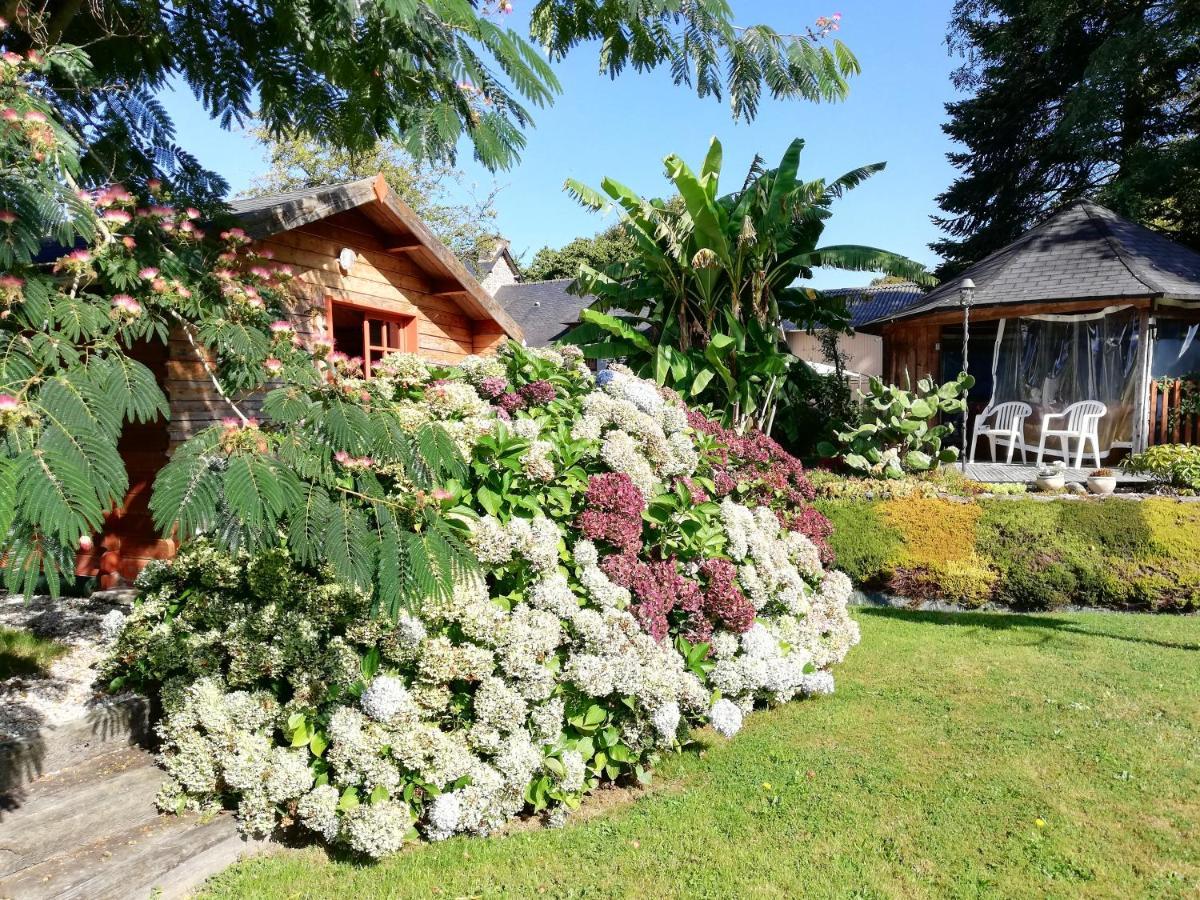 Les Petites Chapelles Bed & Breakfast Saint-Pierre-de-Plesguen Екстериор снимка