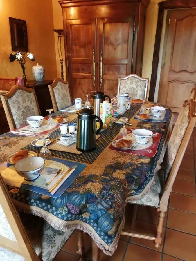 Les Petites Chapelles Bed & Breakfast Saint-Pierre-de-Plesguen Екстериор снимка